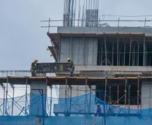 Read more about the article Lenter Roof Construction and Maintenance: Complete Guide for 2025
