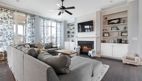 You are currently viewing Interior & Exterior Painting and Tiling Services: Cost, Timeline, Materials & Choosing the Right Contractor