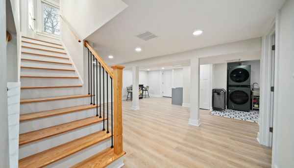 You are currently viewing Essential Home Renovation Guide: Waterproofing, Tiles, Materials & Contractor Tips